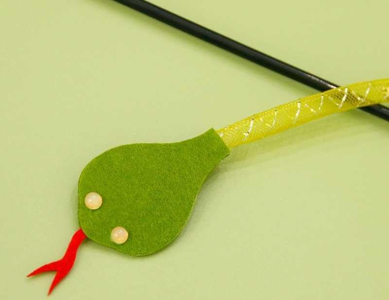 Snake-Shaped Cat Teaser Wand | 14.57" Wand + 30.7" Snake Tail Ribbon | Realistic Slithering Motion for Interactive Cat Play